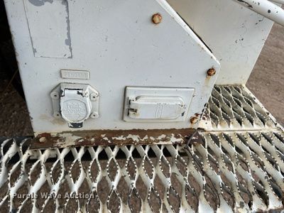 image for item DN3071 1989 Ford F800  reel truck