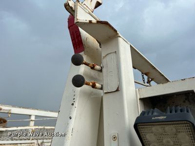 image for item DN3071 1989 Ford F800  reel truck