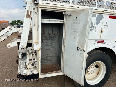 image for item DN3071 1989 Ford F800  reel truck