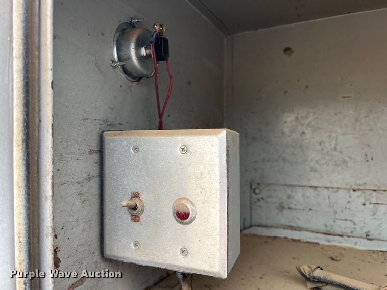 image for item DN3071 1989 Ford F800  reel truck