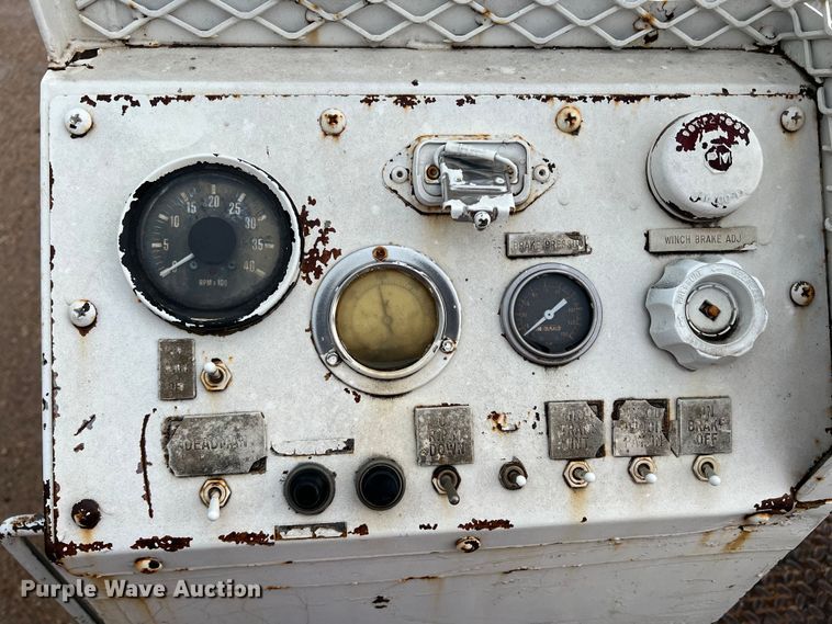 image for item DN3071 1989 Ford F800  reel truck