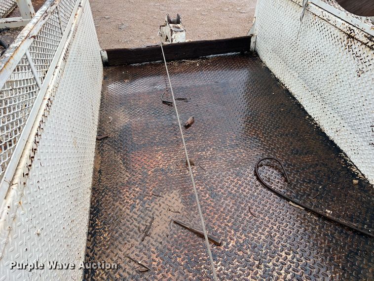 image for item DN3071 1989 Ford F800  reel truck