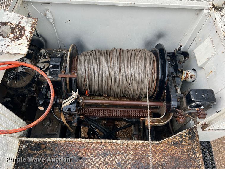 image for item DN3071 1989 Ford F800  reel truck