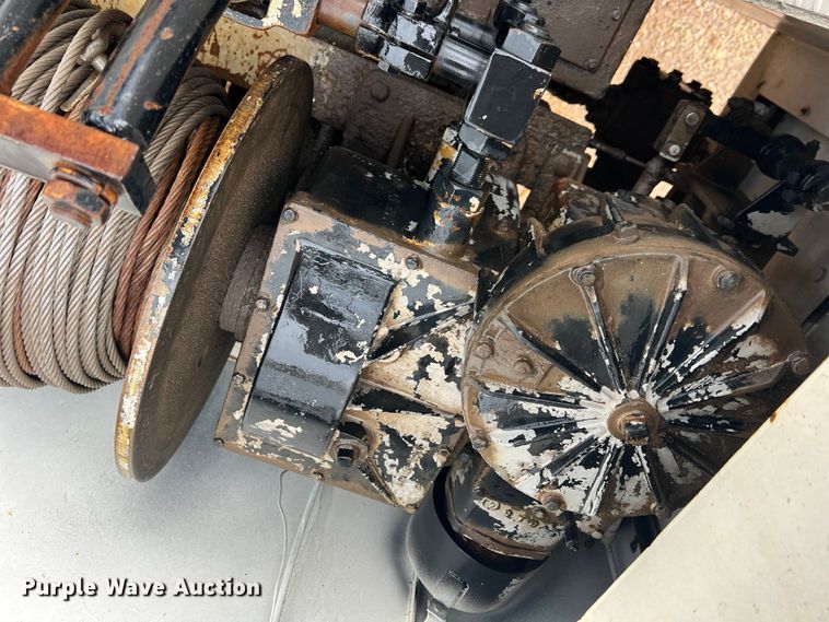 image for item DN3071 1989 Ford F800  reel truck