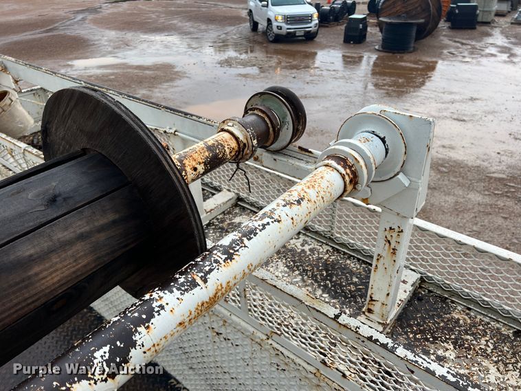 image for item DN3071 1989 Ford F800  reel truck