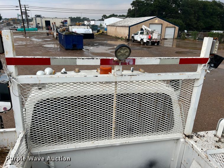 image for item DN3071 1989 Ford F800  reel truck