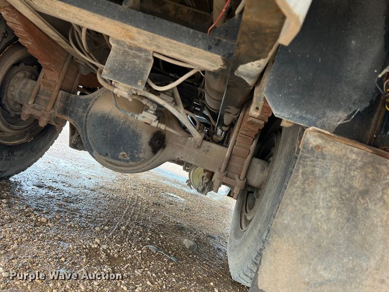 image for item DN3071 1989 Ford F800  reel truck