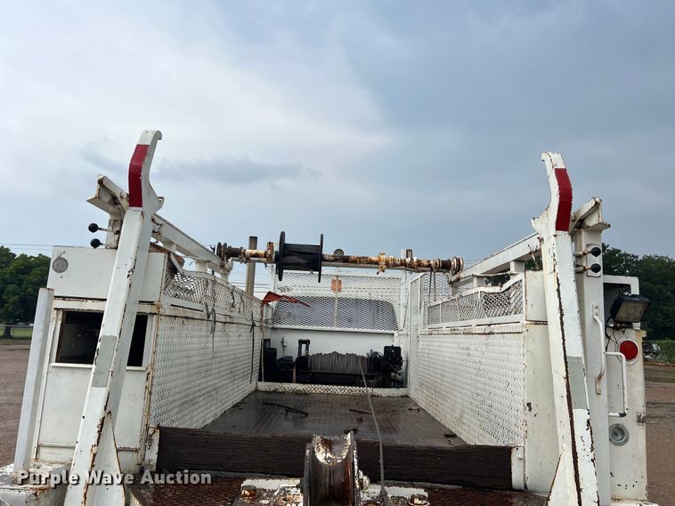 image for item DN3071 1989 Ford F800  reel truck