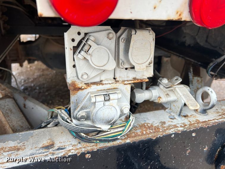 image for item DN3071 1989 Ford F800  reel truck