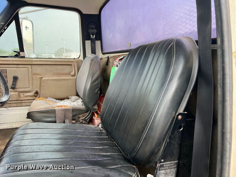 image for item DN3071 1989 Ford F800  reel truck