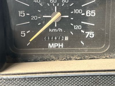 image for item DN3071 1989 Ford F800  reel truck