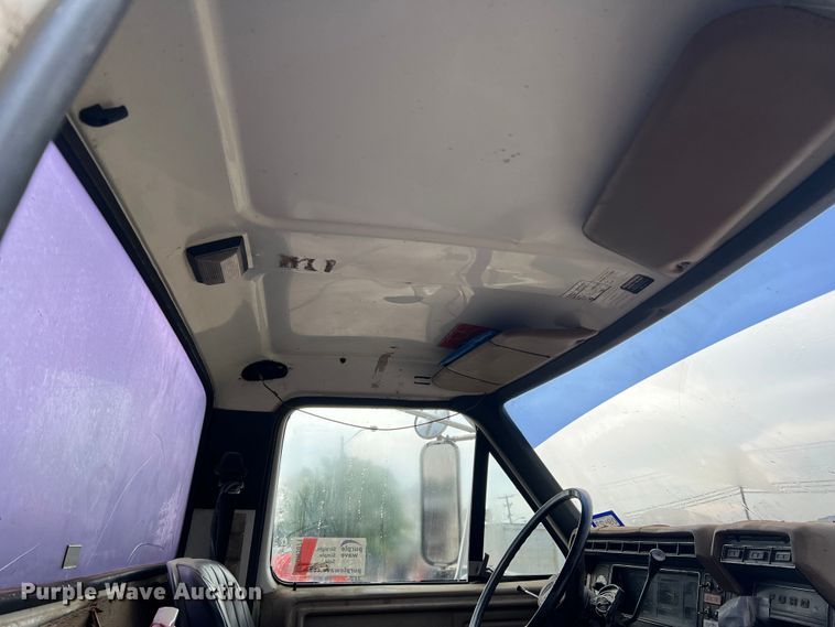 image for item DN3071 1989 Ford F800  reel truck