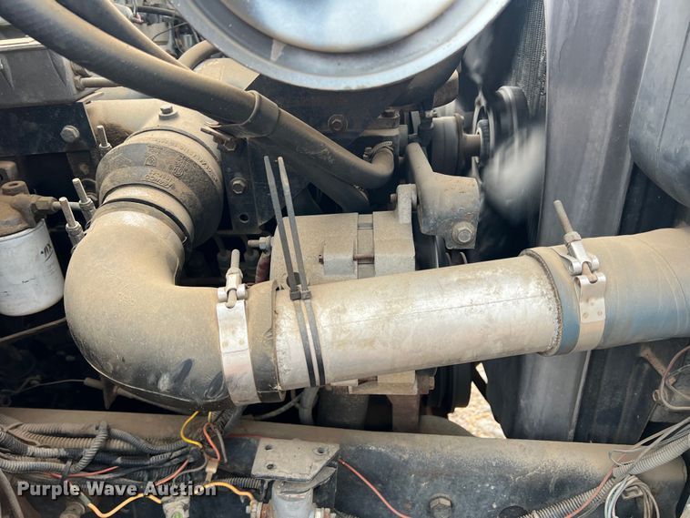 image for item DN3071 1989 Ford F800  reel truck