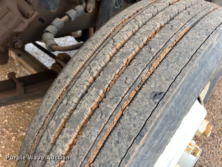 image for item DN3071 1989 Ford F800  reel truck