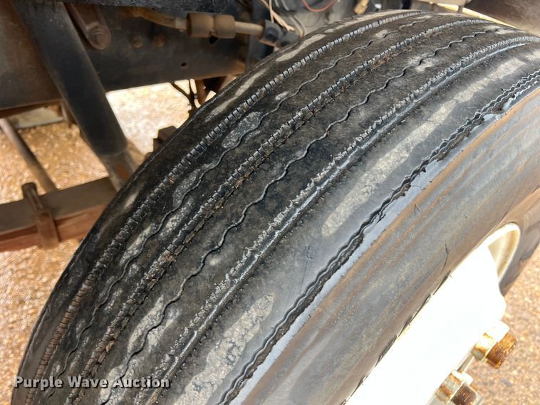 image for item DN3071 1989 Ford F800  reel truck