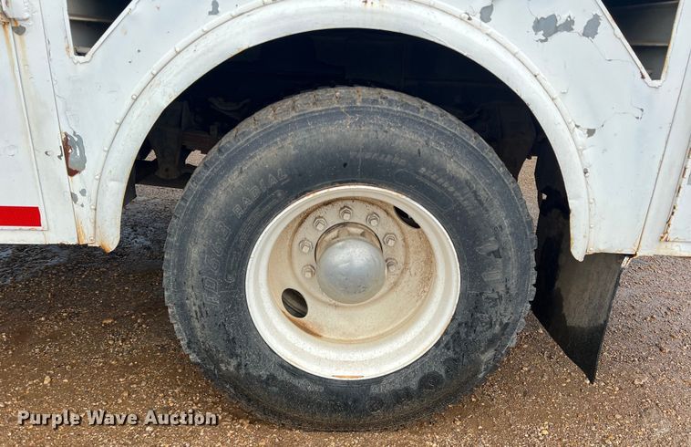 image for item DN3071 1989 Ford F800  reel truck