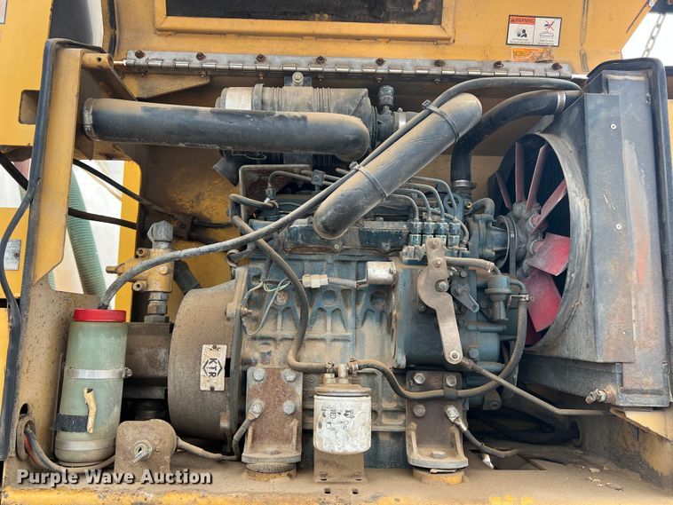 image for item DN3072 1995 Ford LTL9000  flatbed truck with mud mixing system