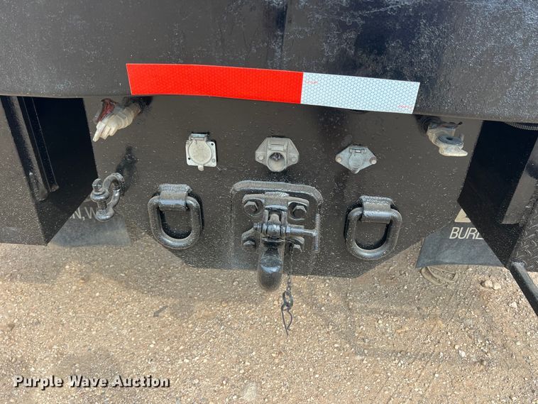 image for item DN3072 1995 Ford LTL9000  flatbed truck with mud mixing system