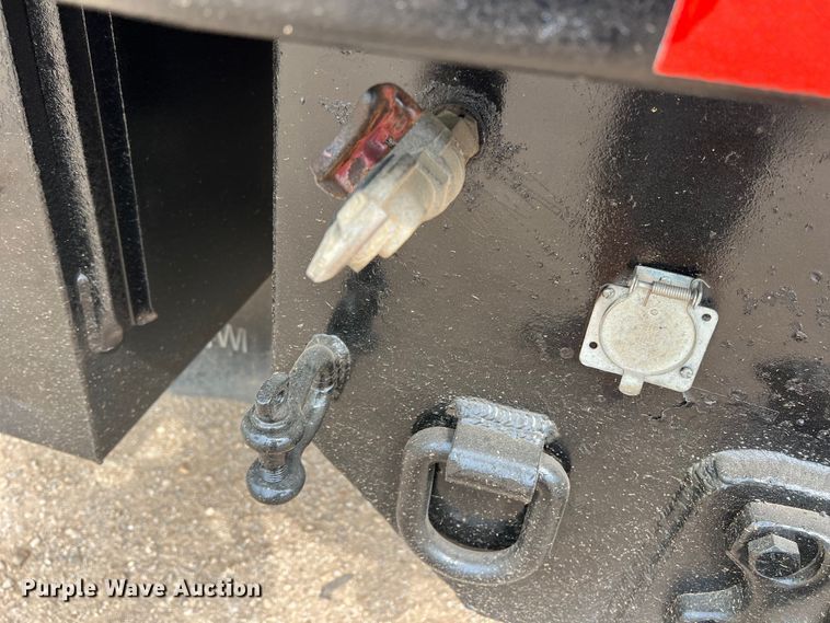 image for item DN3072 1995 Ford LTL9000  flatbed truck with mud mixing system