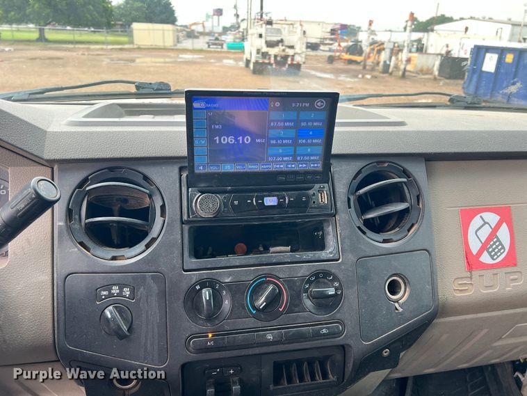 image for item DN3076 2009 Ford F250 Super Duty  Crew Cab pickup truck