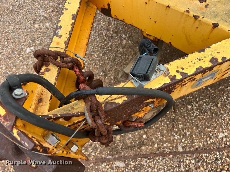 image for item DN3079 2003 Sherman  reel trailer