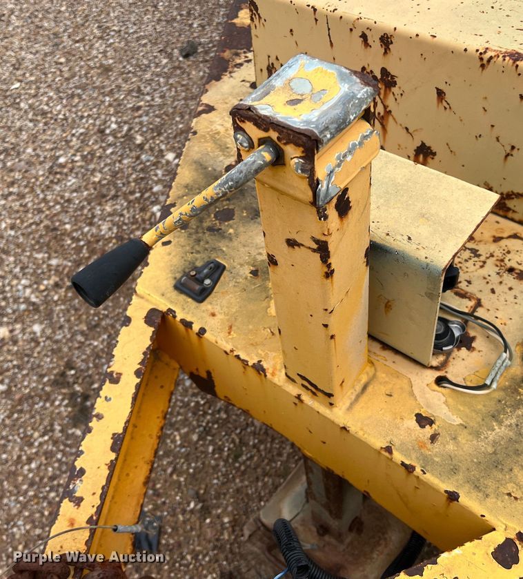 image for item DN3079 2003 Sherman  reel trailer