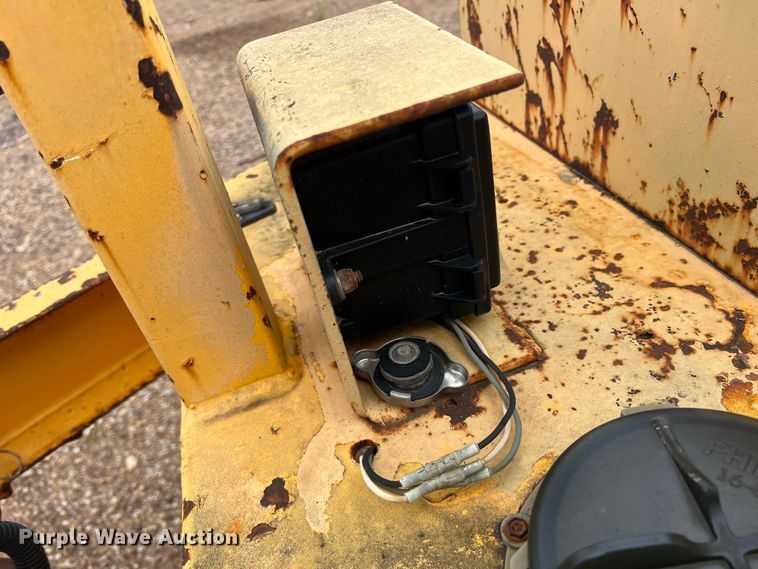 image for item DN3079 2003 Sherman  reel trailer