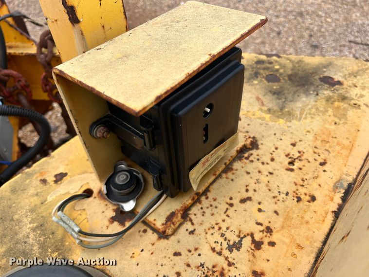 image for item DN3079 2003 Sherman  reel trailer