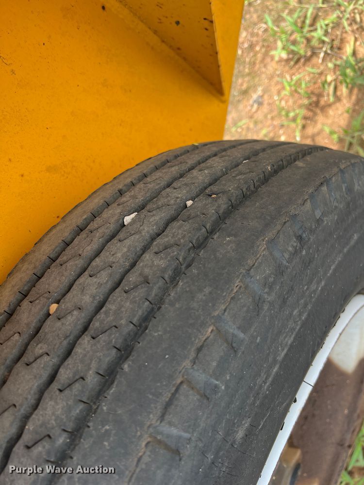 image for item DN3079 2003 Sherman  reel trailer