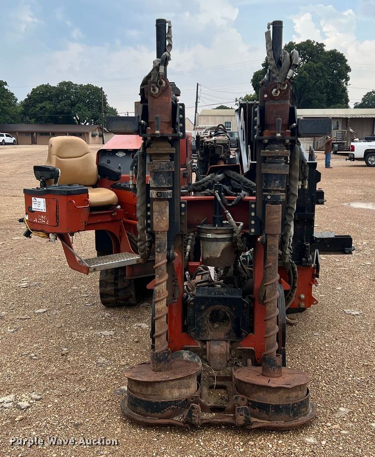 image for item DN3081 2005 Ditch Witch JT2720 All-Terrain  directional boring unit