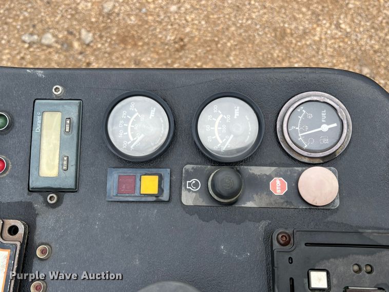 image for item DN3081 2005 Ditch Witch JT2720 All-Terrain  directional boring unit