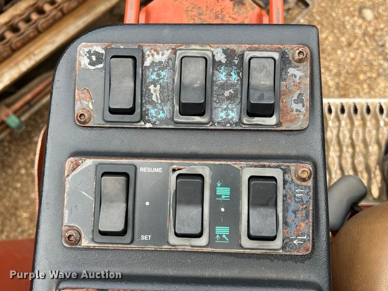 image for item DN3081 2005 Ditch Witch JT2720 All-Terrain  directional boring unit