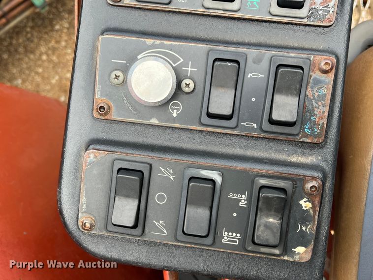 image for item DN3081 2005 Ditch Witch JT2720 All-Terrain  directional boring unit