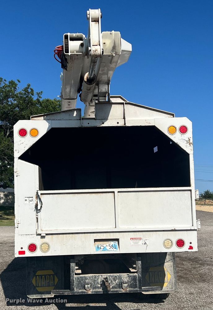 image for item DN3082 2013 Freightliner Business Class M2  forestry bucket truck