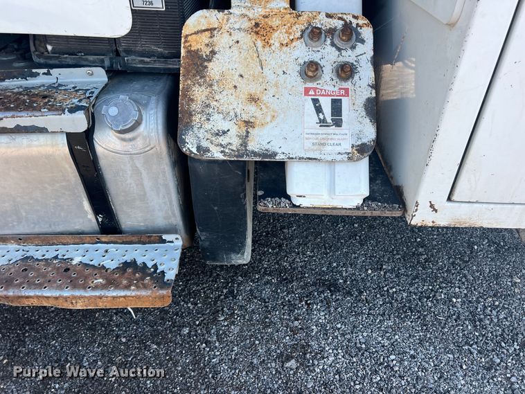 image for item DN3082 2013 Freightliner Business Class M2  forestry bucket truck