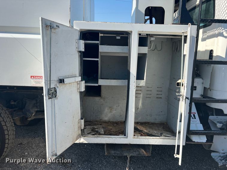 image for item DN3082 2013 Freightliner Business Class M2  forestry bucket truck