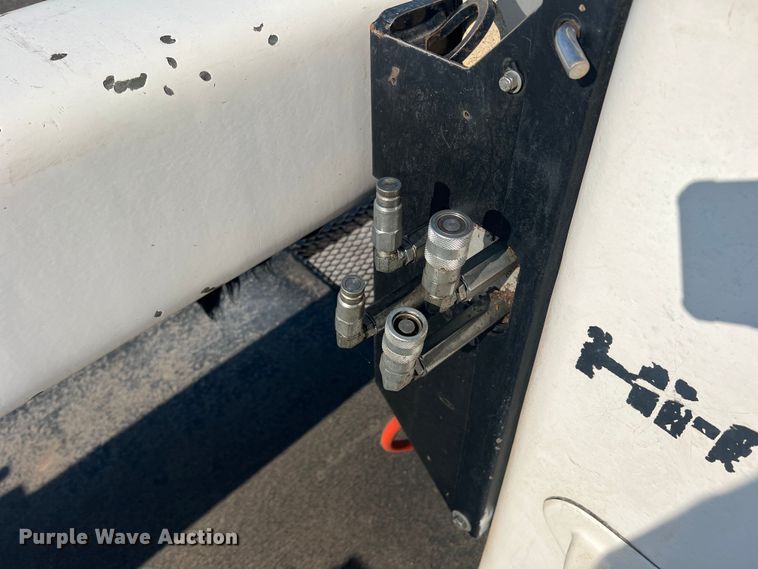 image for item DN3082 2013 Freightliner Business Class M2  forestry bucket truck