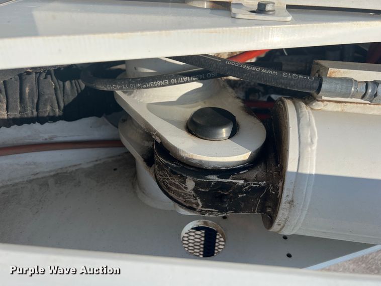 image for item DN3082 2013 Freightliner Business Class M2  forestry bucket truck