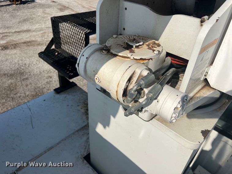 image for item DN3082 2013 Freightliner Business Class M2  forestry bucket truck