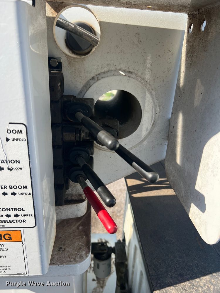 image for item DN3082 2013 Freightliner Business Class M2  forestry bucket truck