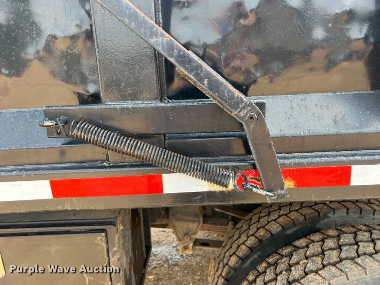 image for item DN3083 1998 Ford F800  dump truck