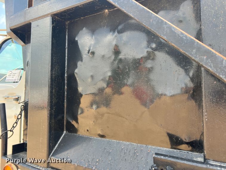 image for item DN3083 1998 Ford F800  dump truck