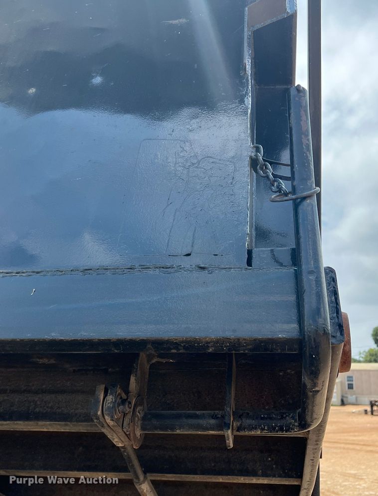 image for item DN3083 1998 Ford F800  dump truck