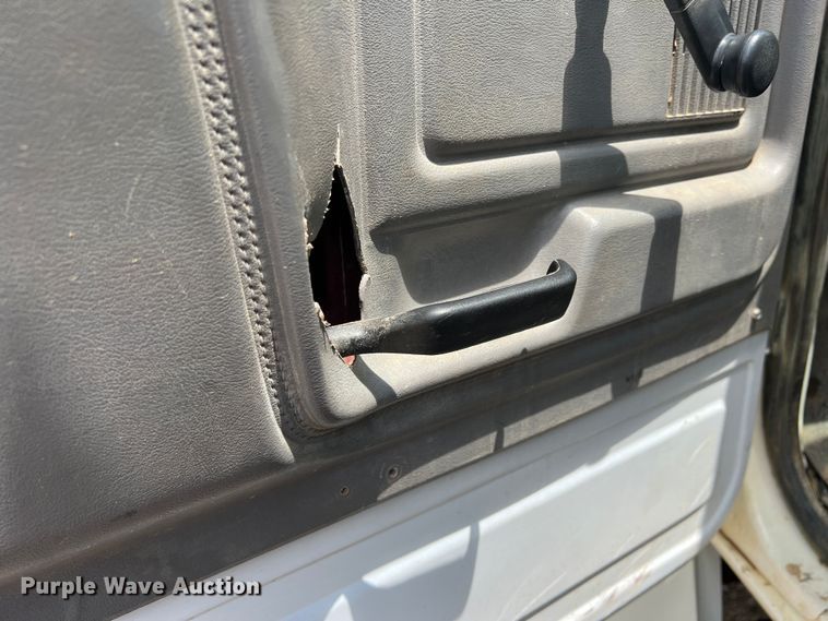 image for item DN3083 1998 Ford F800  dump truck