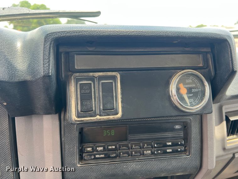 image for item DN3083 1998 Ford F800  dump truck