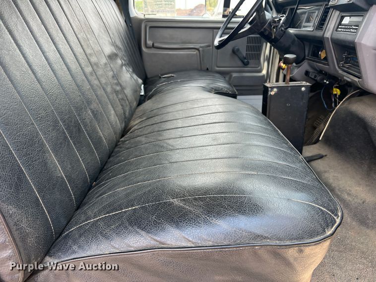 image for item DN3083 1998 Ford F800  dump truck