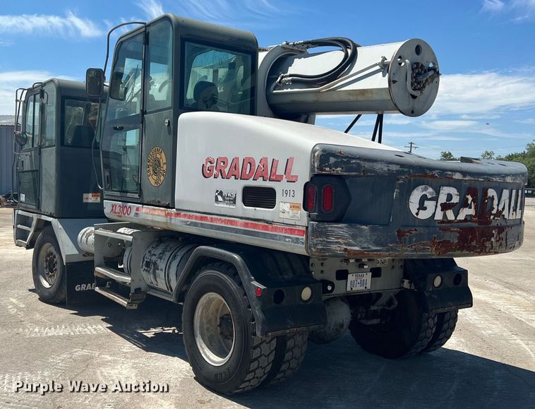 image for item DN3093 Gradall XL3100  wheeled excavator