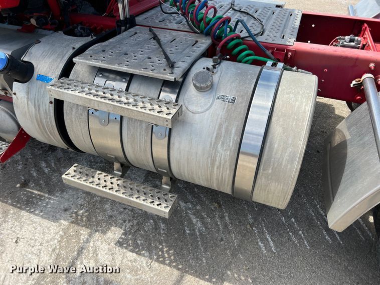 image for item DN3094 2015 Mack CXU  semi truck