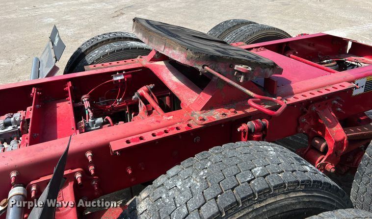 image for item DN3094 2015 Mack CXU  semi truck