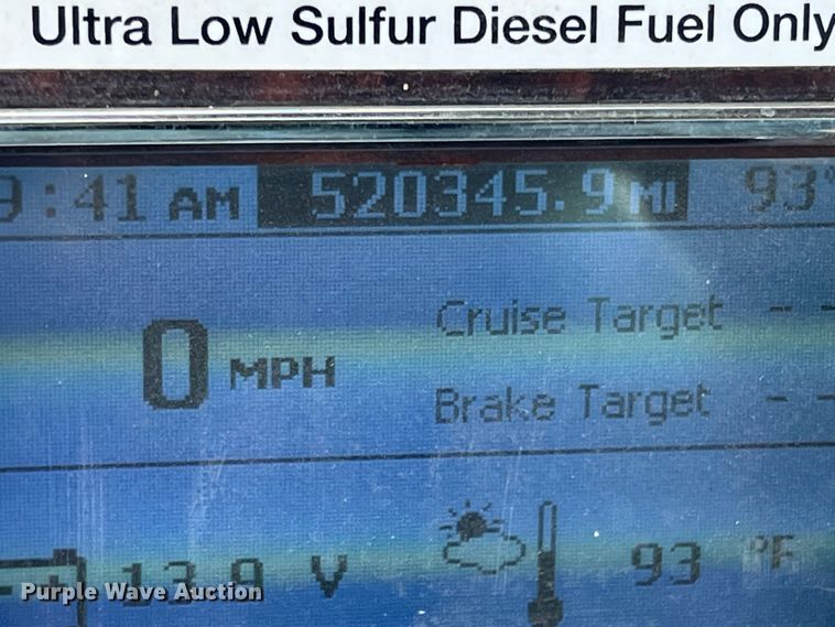 image for item DN3094 2015 Mack CXU  semi truck